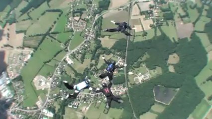 PARACHUTISME - CHAMPIONNATS DE FRANCE VICHY 2013 - VR4 « Nemesis Espoirs Saumur Saut6»- 10aout13