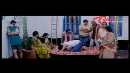 Lady Servant Shocked To See Baladitya Without Dress