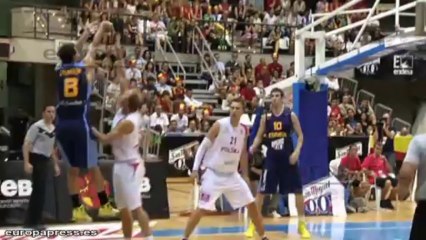 Calderón y Gasol lideran la sufrida victoria de España