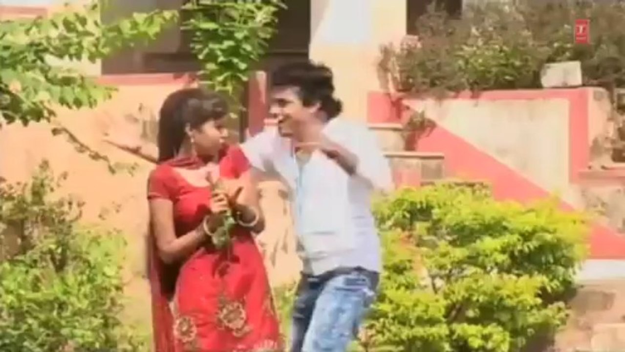 Jija Ji Chumele Gaal Paara Paari [Bhojpuri Video Song] Gori Ras Mein Budawal Dulaar De Da