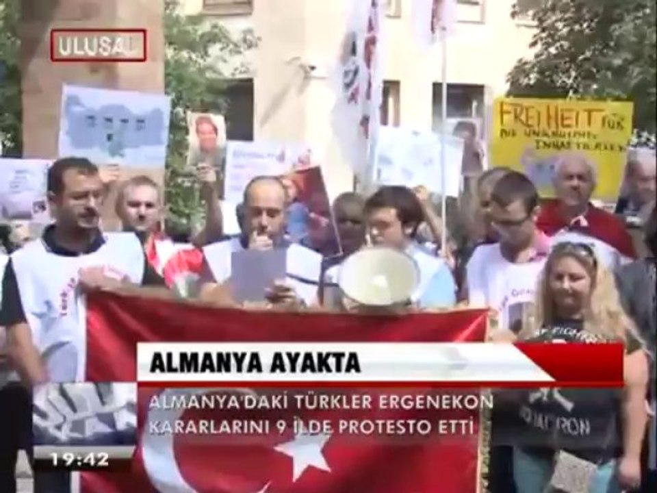 ALMANYA AYAKTA