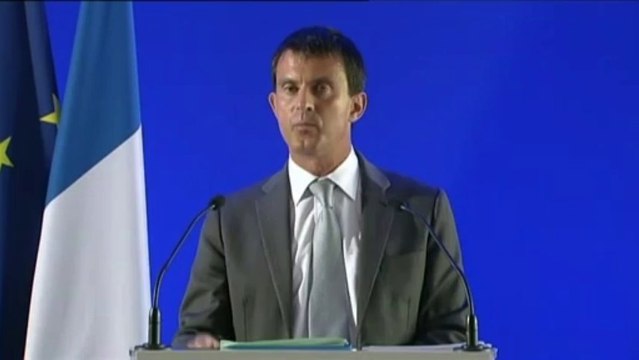 Valls assure vouloir continuer à travailler main dans la main avec Taubira