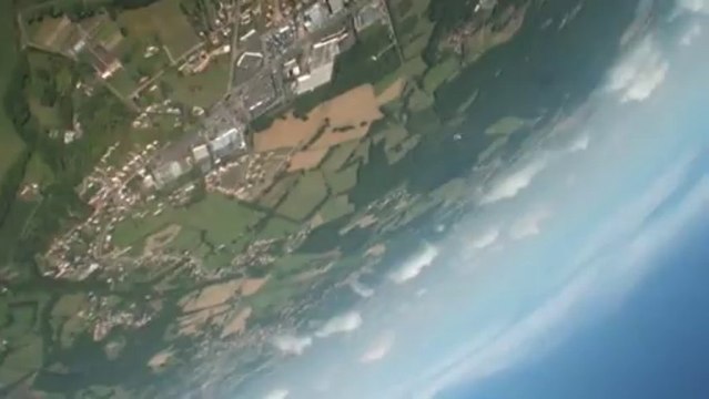 PARACHUTISME - CHAMPIONNATS DE FRANCE VICHY 2013 – Freefly « Angry Boys Pamiers Saut2»- 9aout13.wmv