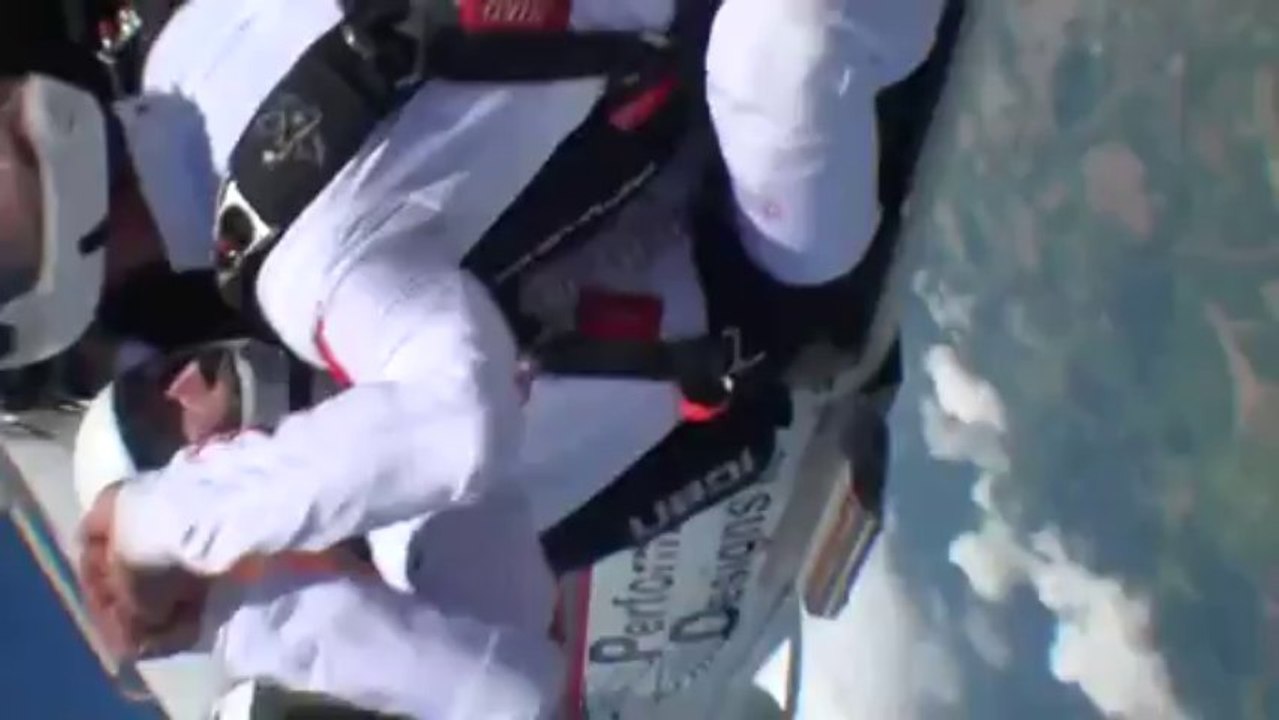 PARACHUTISME - CHAMPIONNATS DE FRANCE VICHY 2013 – Freefly « Inglorious Basterds La Réole Aquitaine Saut4»- 9aout13.wmv