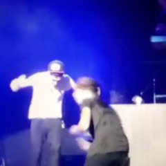 Les One Direction se vautrent en live... Encore une belle histoire tiens!!