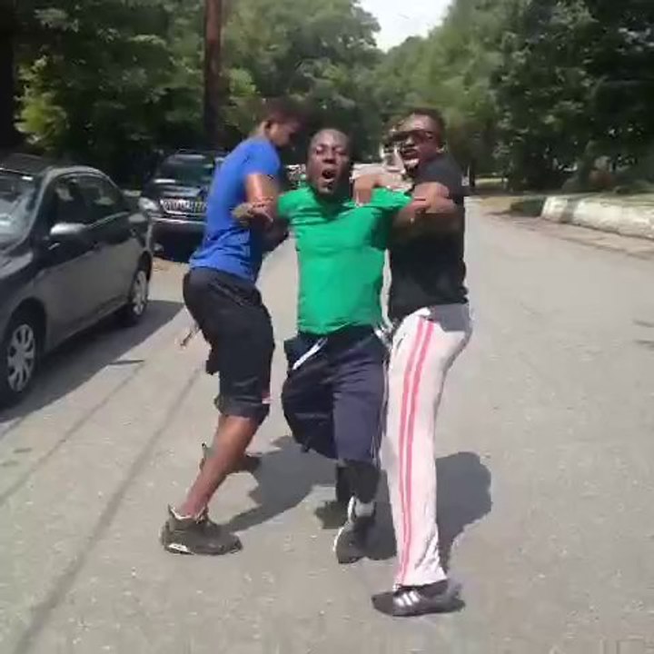 Clash de Justin Bieber!! Jamais dire Jamais!!