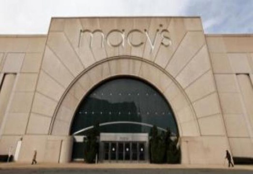 Earnings News: Macy's Inc (M), Deere & Company (DE), Apple Inc (AAPL)