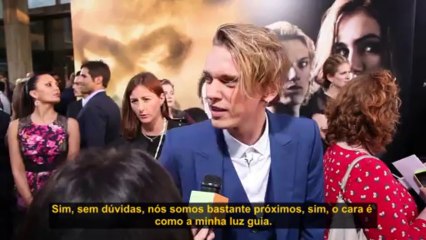 Download Video: Jamie Campbell Bower, Lily Collins e Kevin Zegers em entrevista na premiere de Cidade dos Ossos para a Teen.com