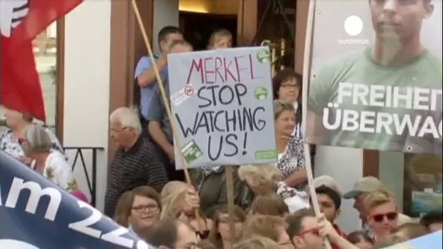 Merkel üçüncü dönem için kolları sıvadı