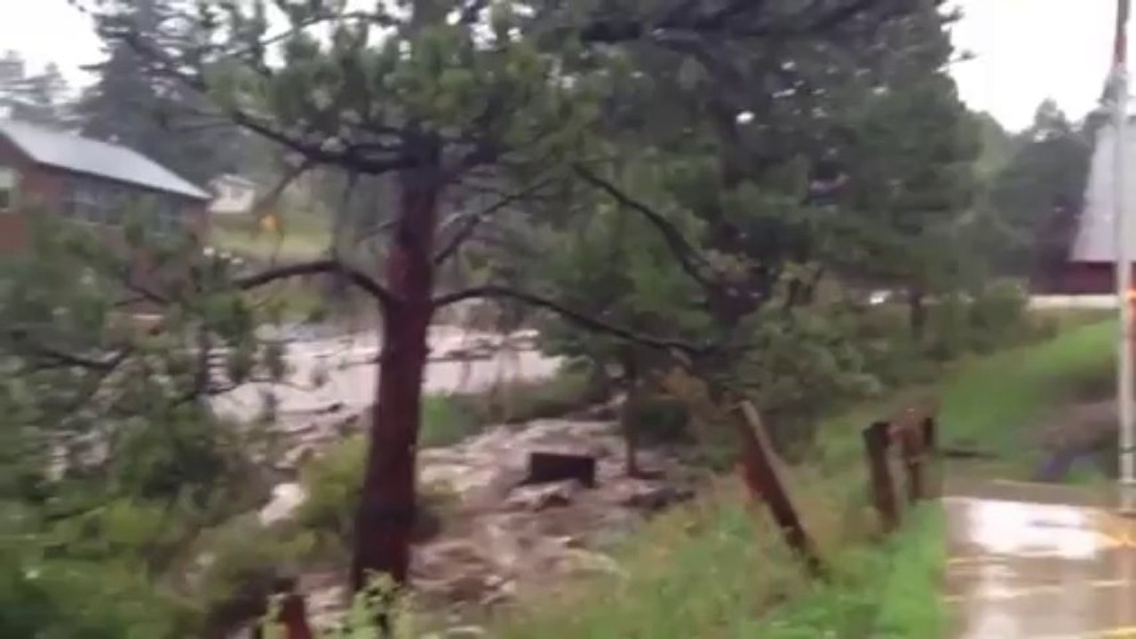 Heavy rain brings flooding in Colorado