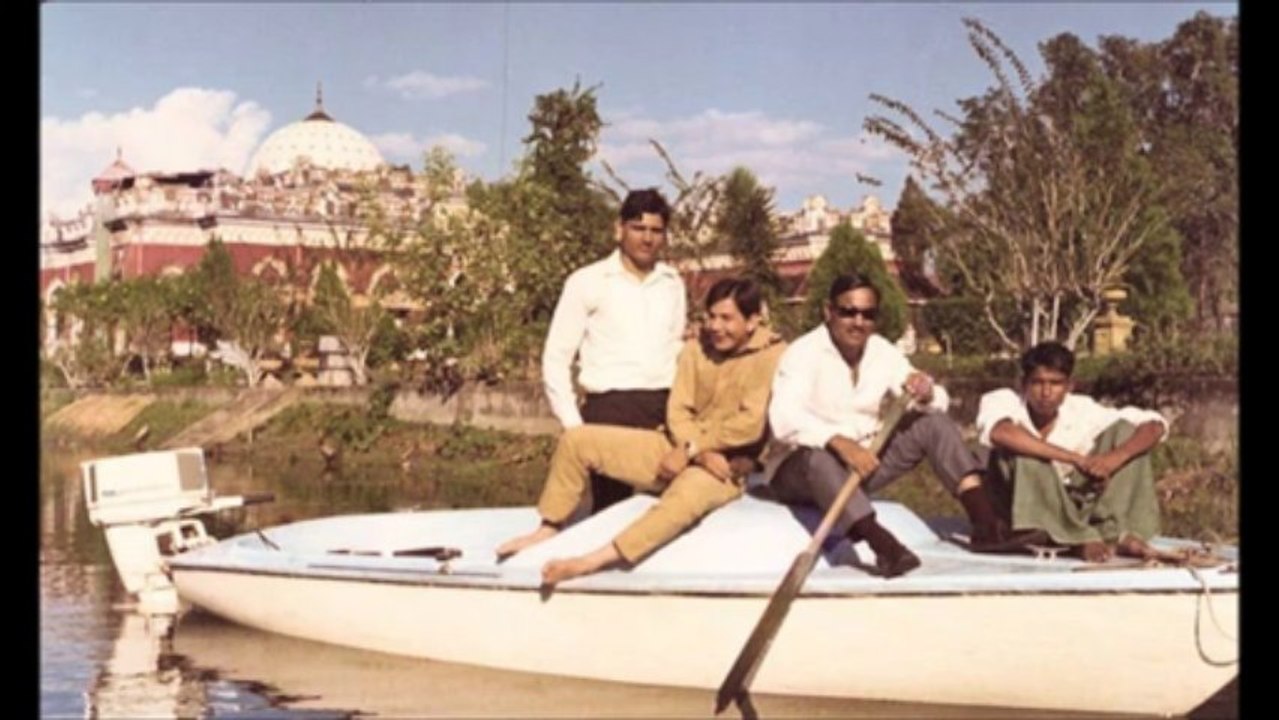 Mere bahut azeez.wmv