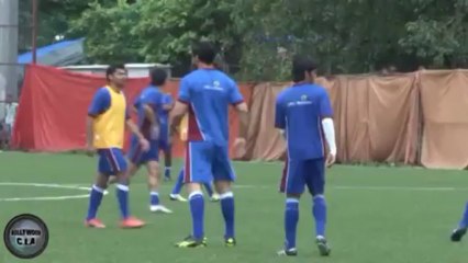 John Abraham TRAINS at FOOTBALL TRAINING CAMP