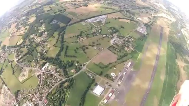 PARACHUTISME - STAGE PARACHUTISME ET HANDICAP : Saut Benoit par David