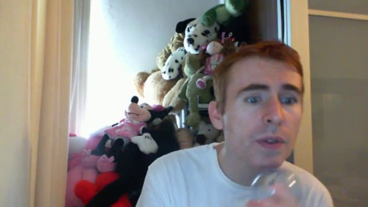 Wiwi égratigne "shame" de Robbie Williams & Gary Barlow