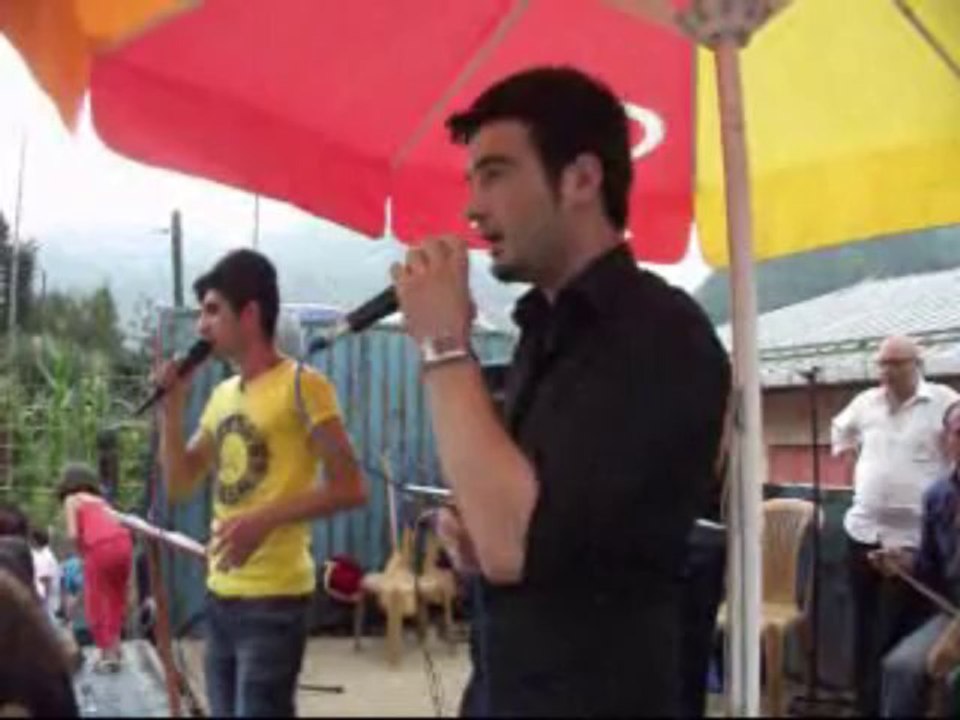 GRUP ÇONA DENİZ ÜSTÜNDE FENER