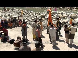 Devotees performing Jaagar in Gangotri