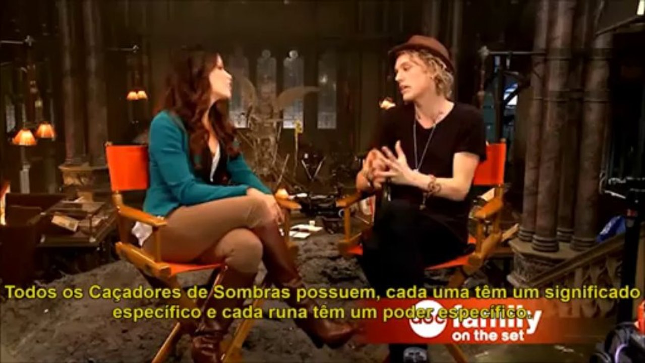 ABC Family no set de "Os Instrumentos Mortais: Cidade dos Ossos" - LEGENDADO (HD)