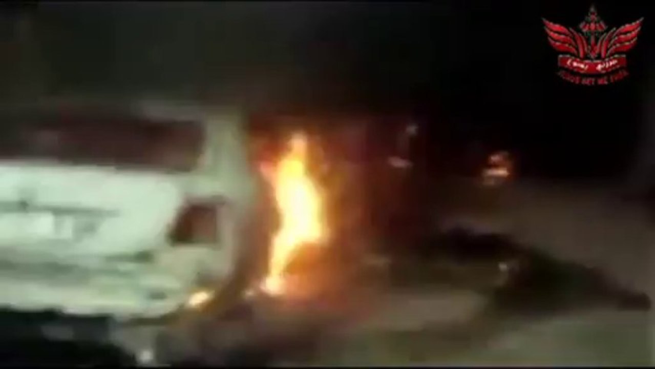 Les pro-Morsi brûlent L'église Sainte Thérèse à Assiut