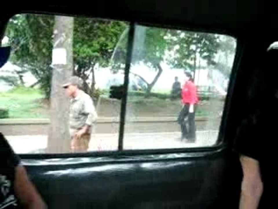 LE BUS A BANDUNG
