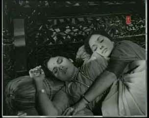 Naahin Methe Konhi Krunaacha - Asha Bhosle Marathi Video Song _ Ek Do Tin