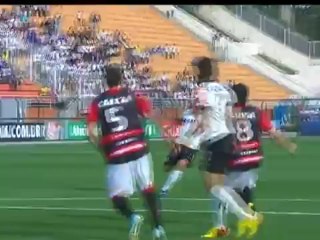 Corinthians derrota Vitória e se aproxima da ponta