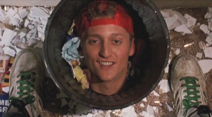 Headless bodies and talking heads (Movie montage)