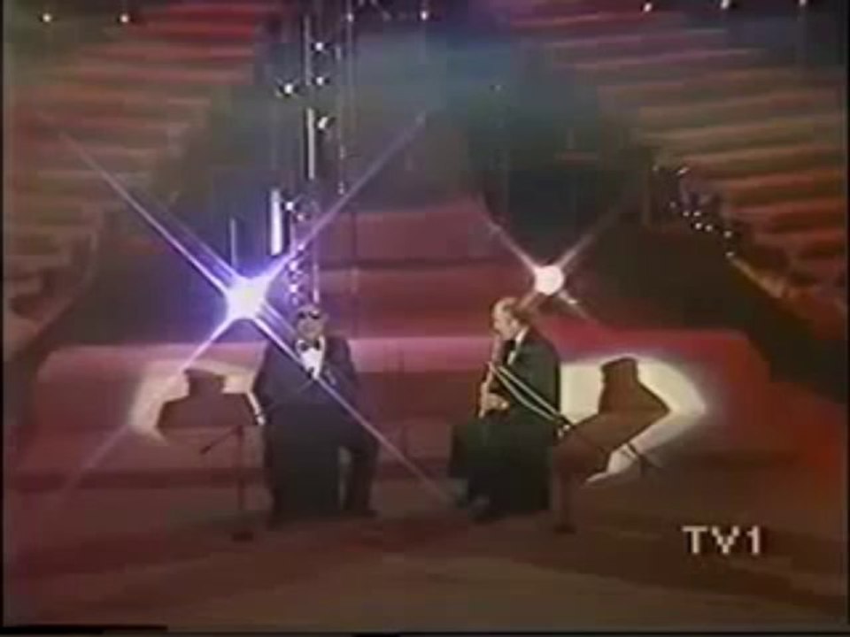 Gül Mevsimi Geldi Yine Bülbüllere Müjde - Kani Karaca