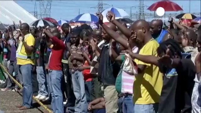 Lacrime e polemiche. La strage di Marikana un anno dopo