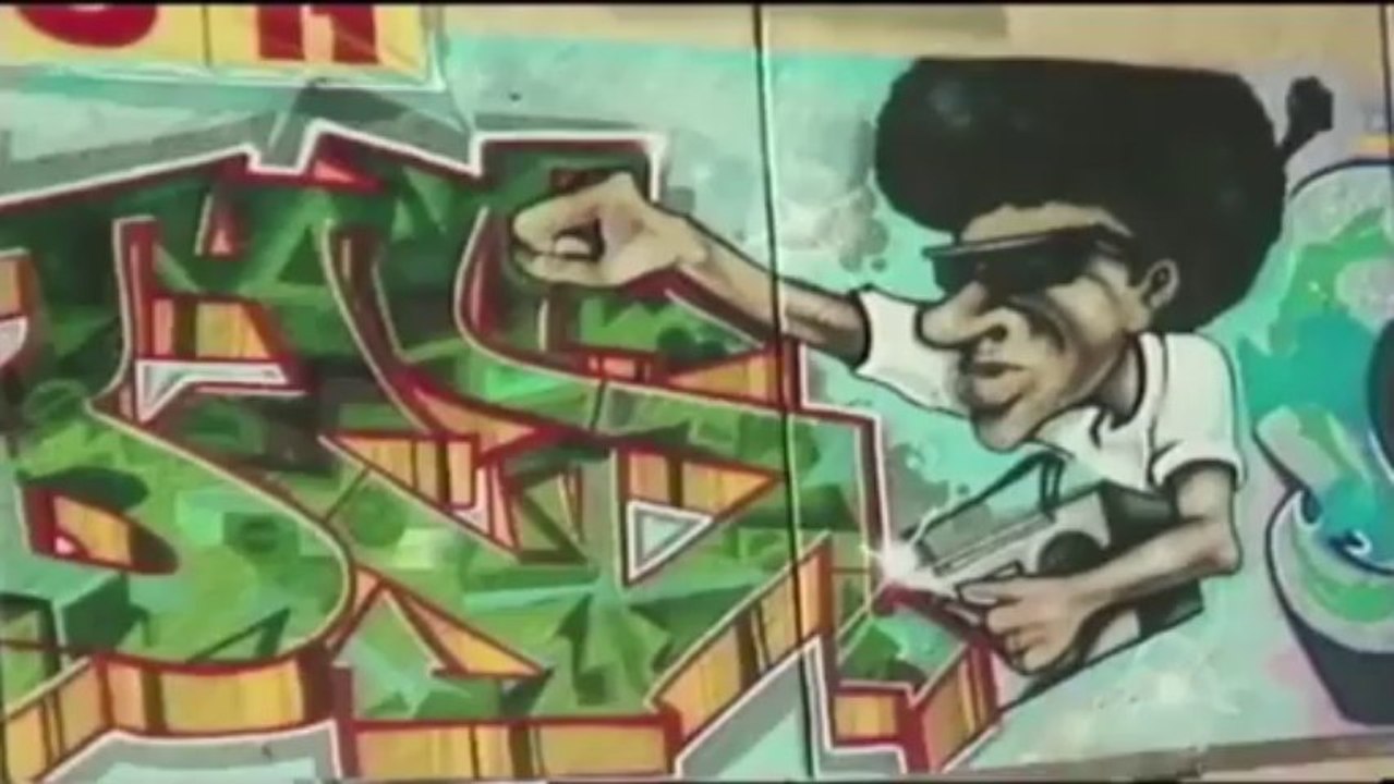 Graffiti Verite 1 - Read The Writing On The wall