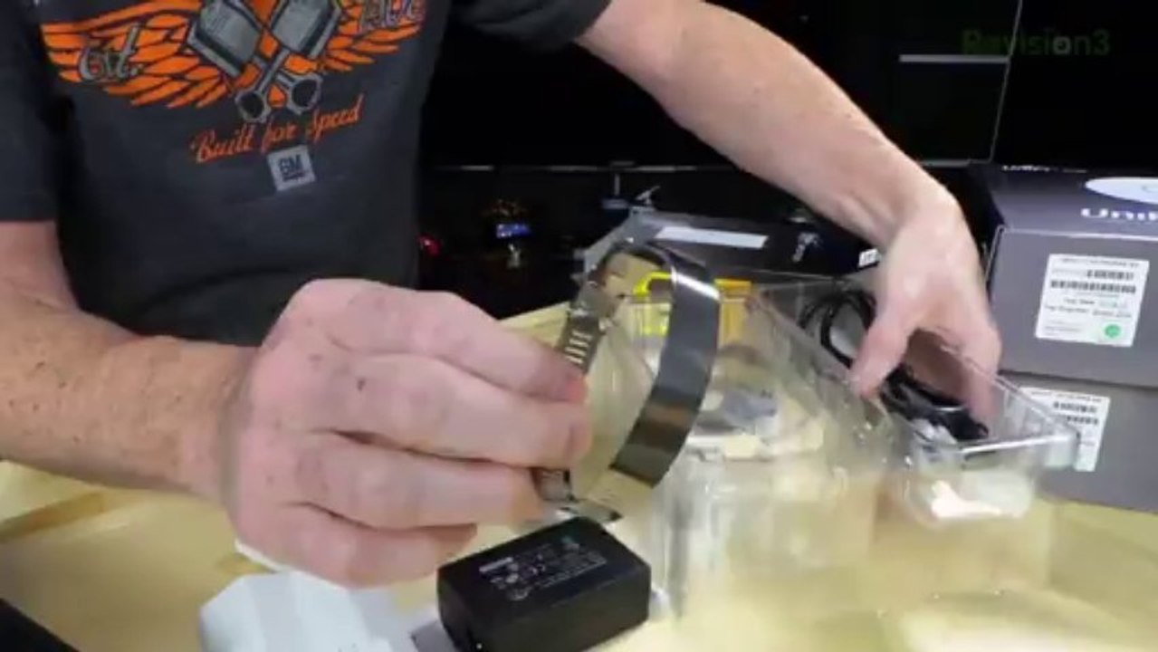 Unboxing:  UBiQUiTi UniFi WiFi Mesh Network - GeekBeat Tips & Reviews