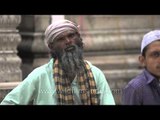 People at the Shrine of Hazrat Nizamuddin Aulia