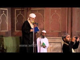 Mawlawi speaks on the occasion of Eid al-Fitr at Jama Masjid