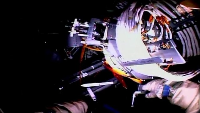 Vuelven caminatas espaciales