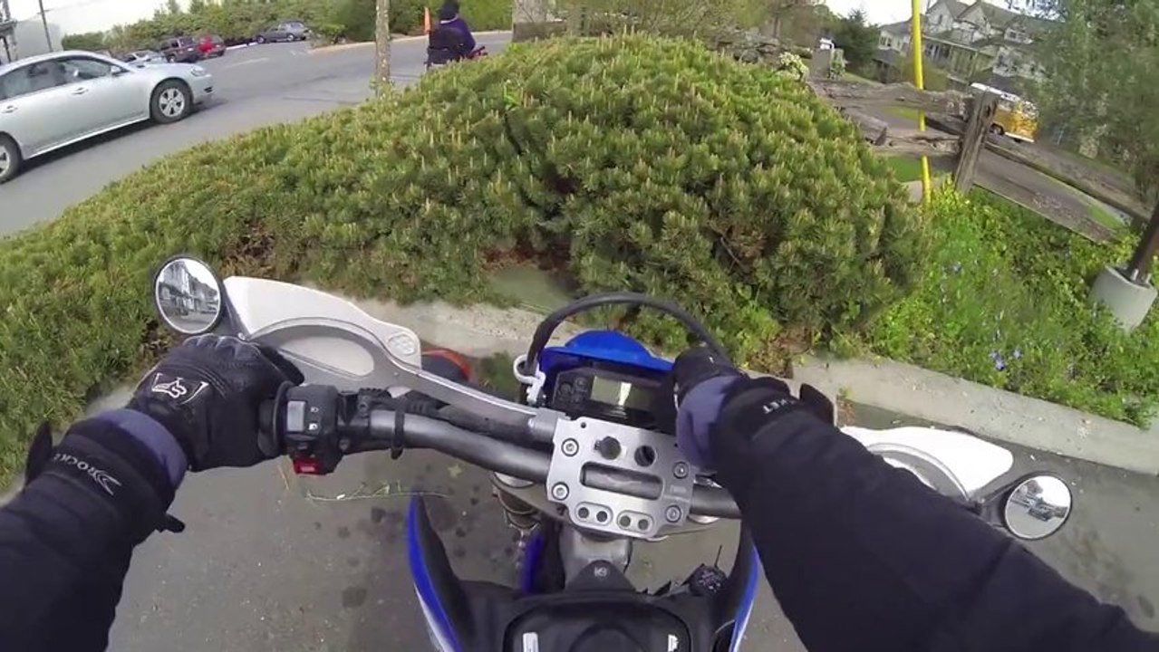 Un motard Canadien nous montre comment faire une bonne action