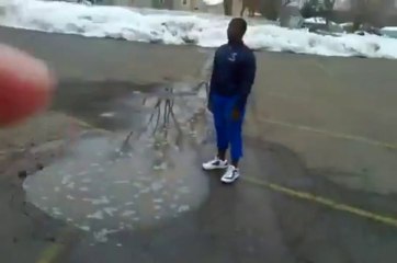 Sauter dans une flaque et atterrir dans un trou de 2m...