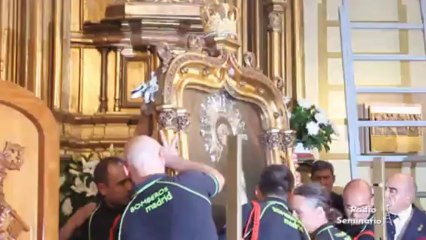 Bajada del cuadro de la Virgen de la Paloma 2013
