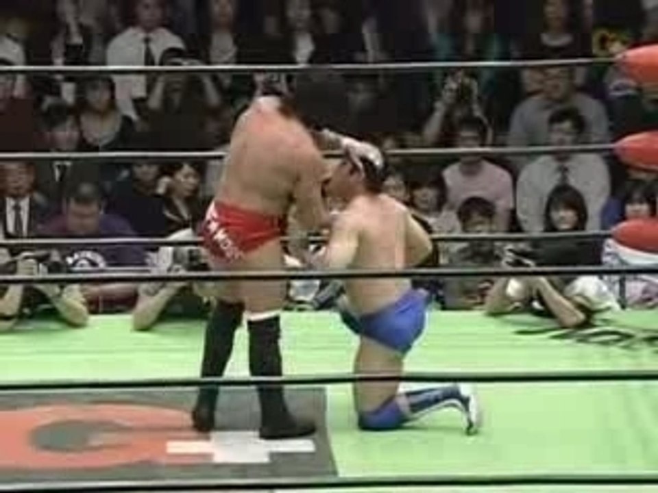 Bobby Fish vs. Atsushi Aoki