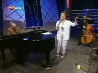 Bilgen Bengü  "DELİSİN"  ( TRT KLİP )