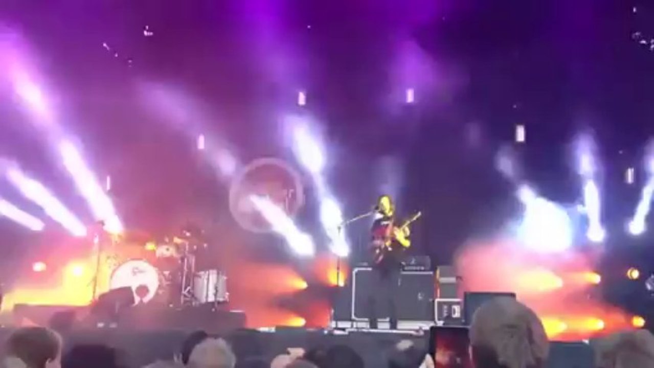 The Black Box Revelation - Gravity blue - Brussels summer festival 2013) 1