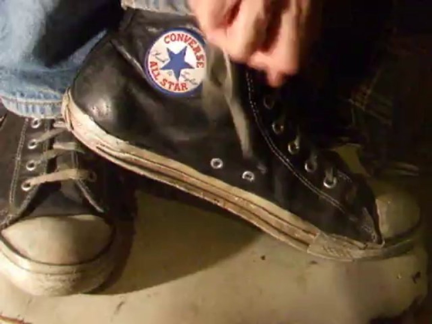 honderd temperament aan de andere kant, Well Worn Black Leather Converse Chuck Taylor All Star High - video  Dailymotion