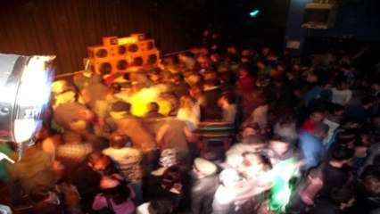 "Résiste" MOLODOI - Compilation Résistance Sonore 2012 (Don Valdes / 100%andMEd)