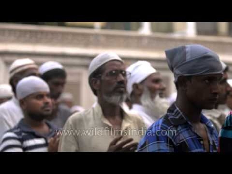 Namaz before Iftar - Nizamuddin Dargah