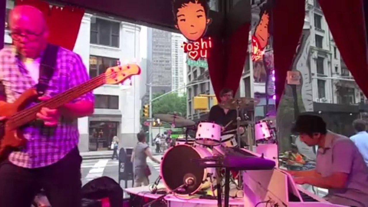 Nafsi Groove - "How Smooth Are You"
