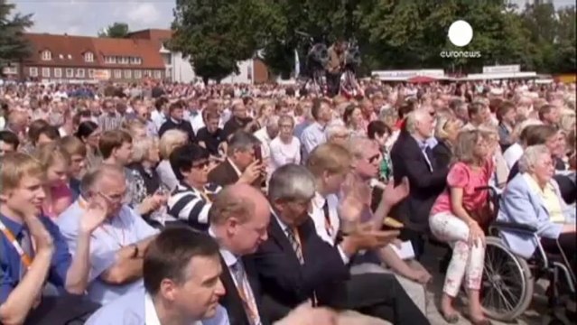 Germania: Merkel non esclude, dopo le elezioni, una...