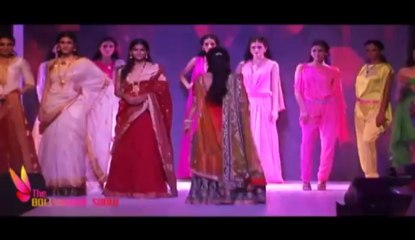 Juhi Chawla In Desi Lahnga | Must Watch