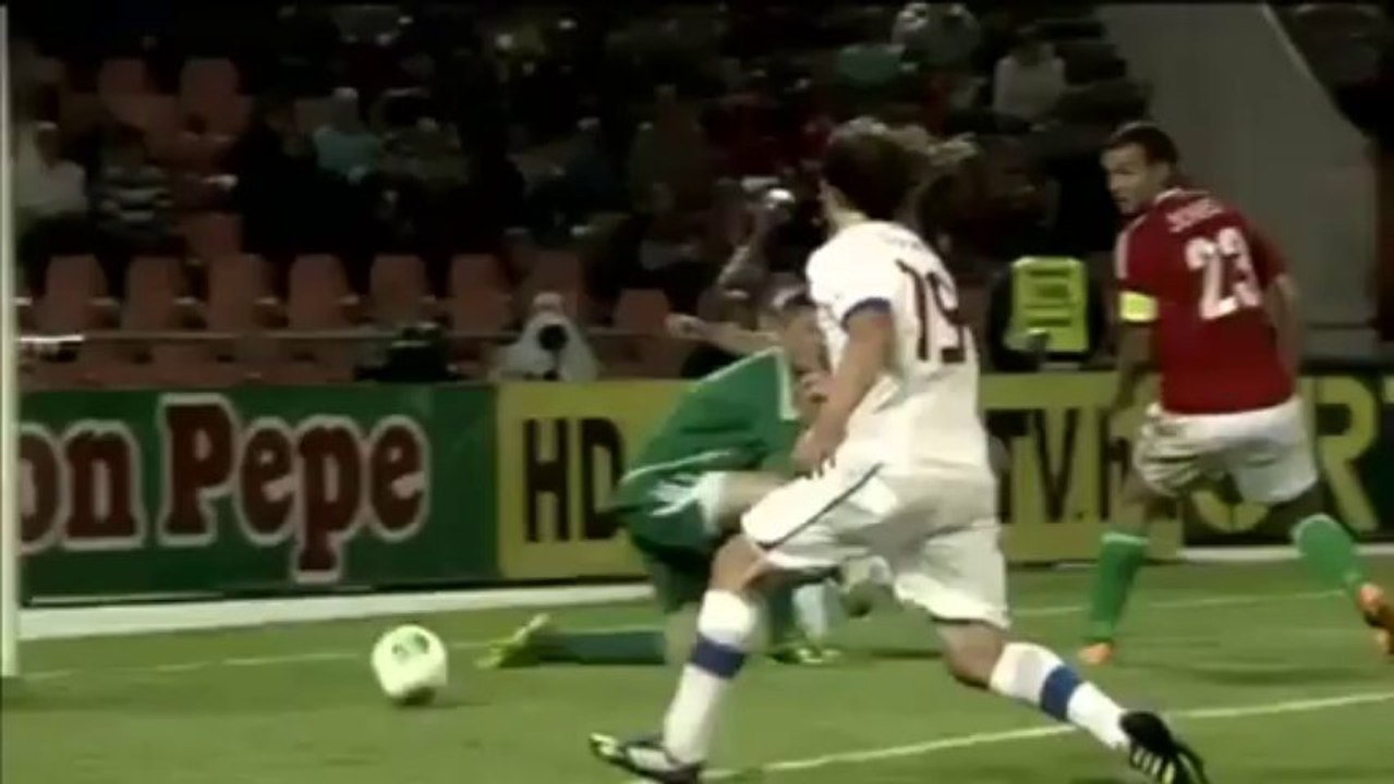 Rater une reprise en foot à 20cm du but... POSSIBLE!!! Hongrie - République Tchèque