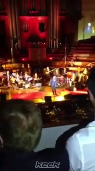 لحظة دخول القيصر الى المسرح-لندن 2013