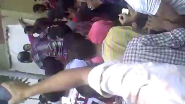 أنصار المعزول يشعلون النيران بقسم شرطة الوراق