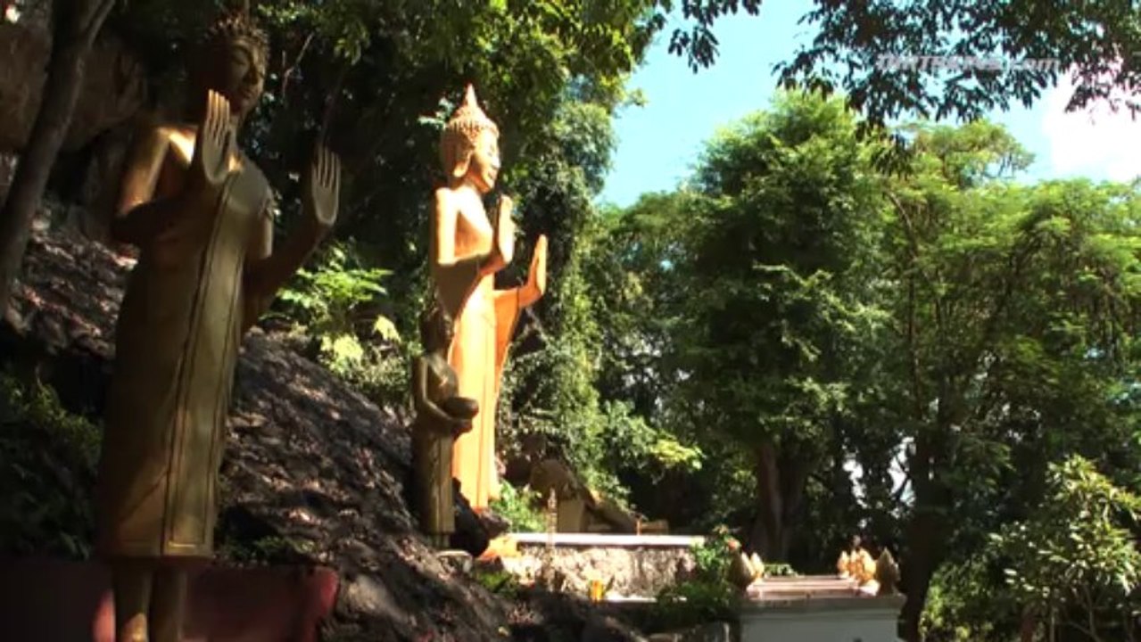 Laos - Luang Prabang - Never Stop Riding