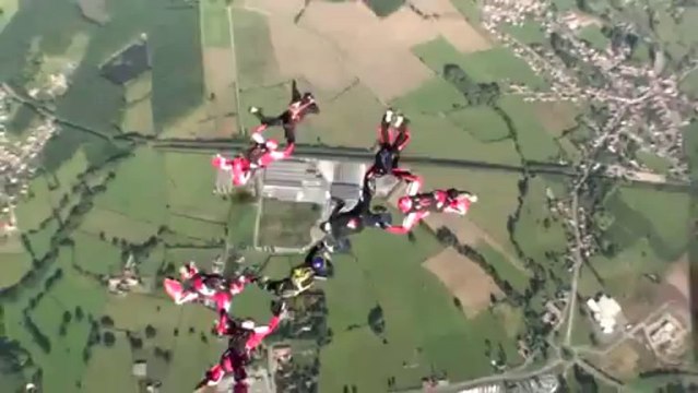 PARACHUTISME - CHAMPIONNATS DE FRANCE VICHY 2013 - VR8 « Monaco Vitalsea Saut6»- 11aout13